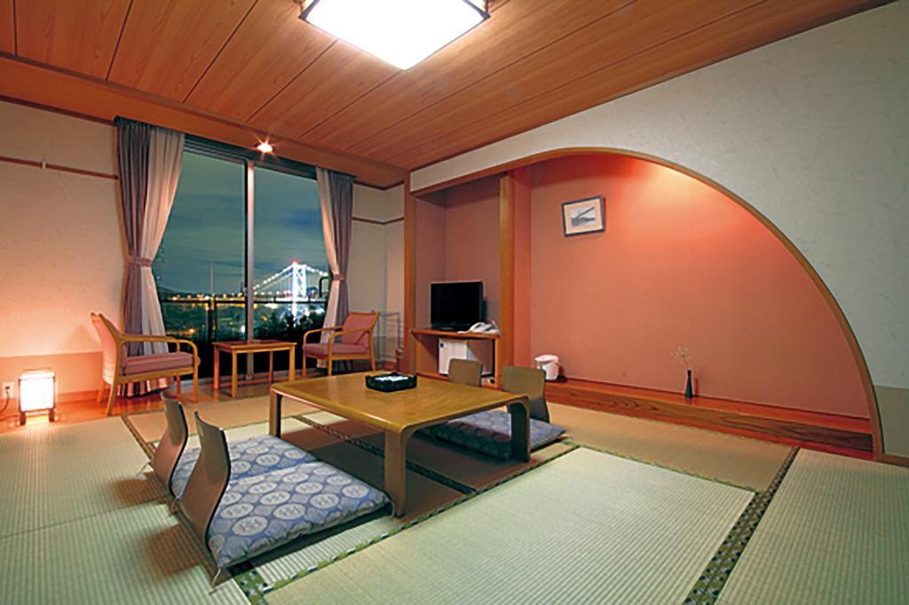 Отель Kaikyo View Симоносеки Экстерьер фото